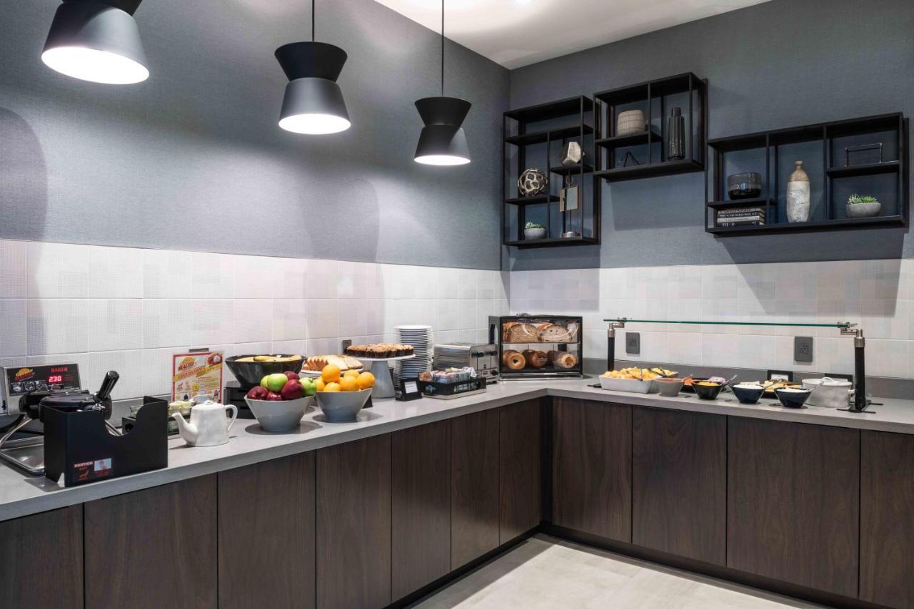 Staybridge Suites - Quincy By Ihg Esterno foto