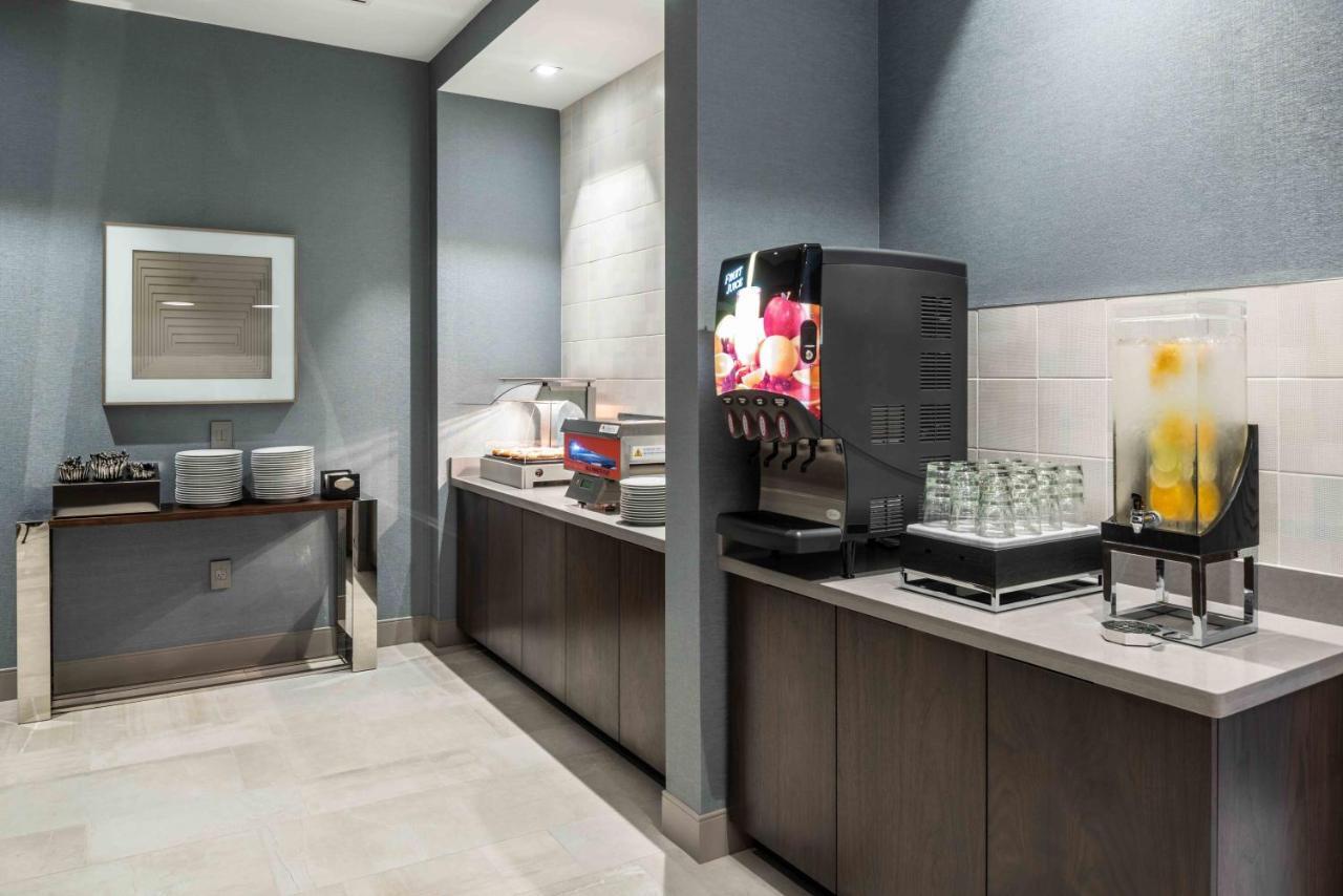 Staybridge Suites - Quincy By Ihg Esterno foto